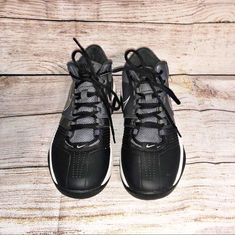 Nike Womens Air Visi Pro 5 shoes sz 7.5 Black and Gray
